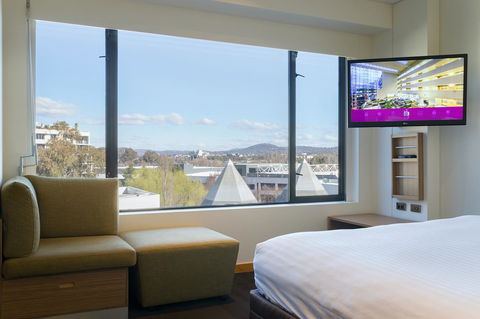 Crowne Plaza Canberra, An IHG Hotel - Yamba Accommodation 19