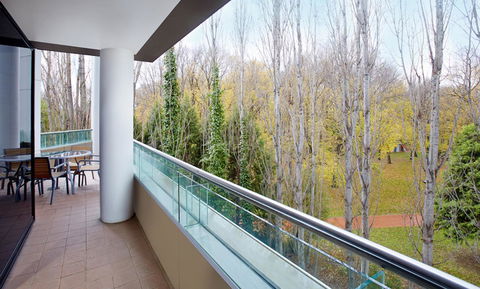 Crowne Plaza Canberra, An IHG Hotel - Yamba Accommodation 12