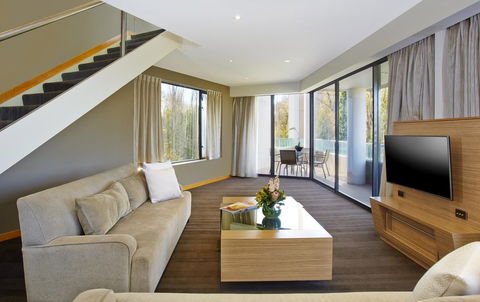 Crowne Plaza Canberra, An IHG Hotel - Yamba Accommodation 38