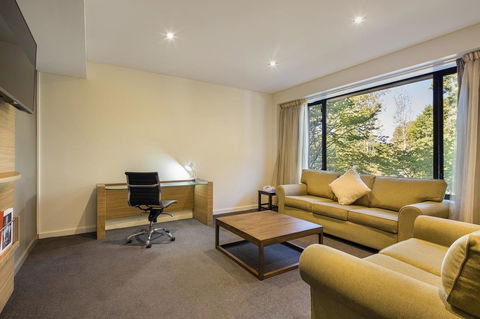 Crowne Plaza Canberra, An IHG Hotel - Yamba Accommodation 37