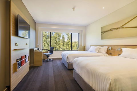 Crowne Plaza Canberra, An IHG Hotel - Yamba Accommodation 32