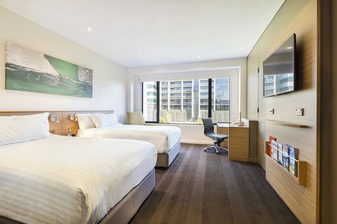 Crowne Plaza Canberra, An IHG Hotel - Yamba Accommodation 31