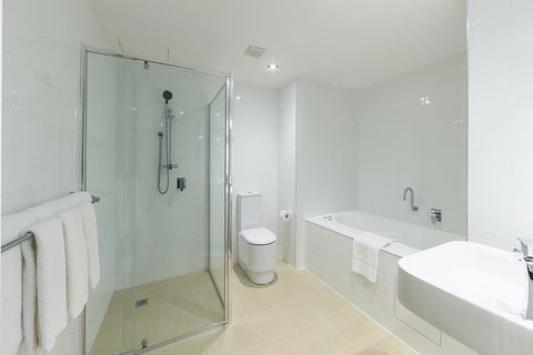 Crowne Plaza Canberra, An IHG Hotel - Yamba Accommodation 27