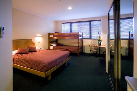 Madison Capital Executive Apartments - Yamba Accommodation 1