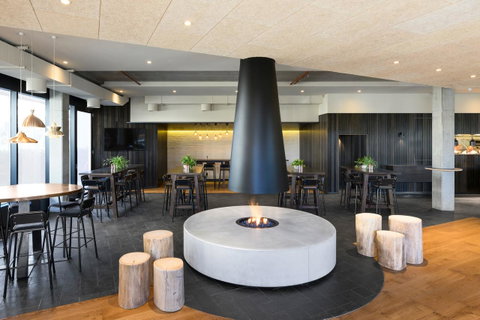 Burbury Hotel - Yamba Accommodation 2