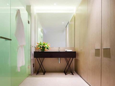 Burbury Hotel - Yamba Accommodation 6