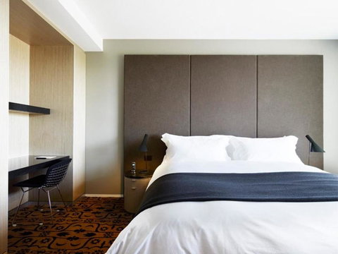Burbury Hotel - Yamba Accommodation 5