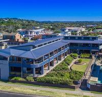 Lennox Holiday Apartments - Yamba Accommodation