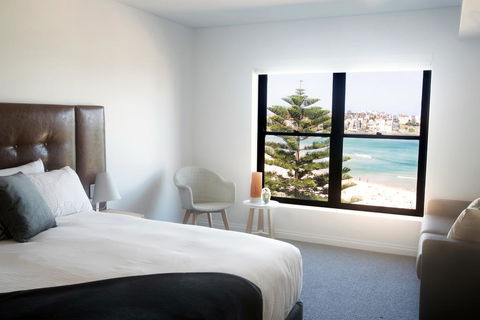 Bondi 38 Serviced Apartments - Yamba Accommodation 0