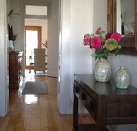 Book Keepers Cottage - Yamba Accommodation