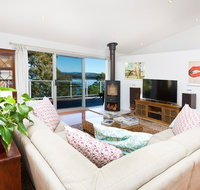 Booti Booti Lakehouse - Yamba Accommodation