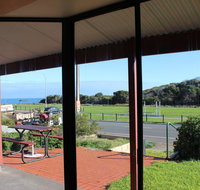 Bott's Beach Retreat