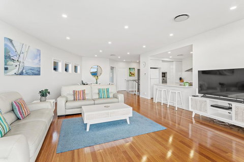 Boulder Bay Rd 2/2 - Fingal Bay - Yamba Accommodation 3