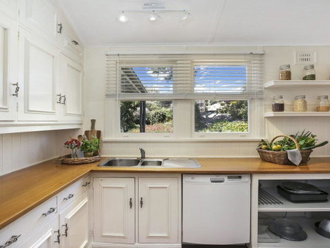 Bourne Cottage - Perfect For All Seasons - Yamba Accommodation 2