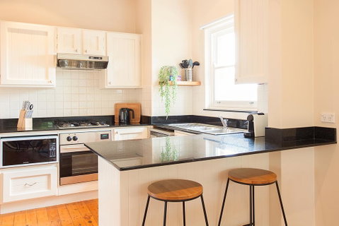 Boutique Hideaway With Direct Lagoon Access - Yamba Accommodation 2