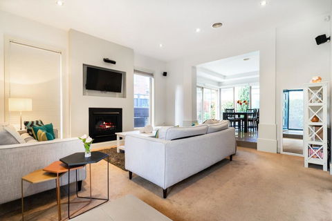 Boutique Stays - Mentone Abode - Yamba Accommodation 1