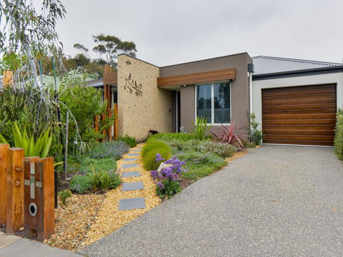 Boutique Stays - Seventh Street, House In Parkdale - Yamba Accommodation 0
