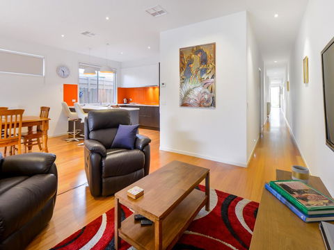 Boutique Stays - Seventh Street, House In Parkdale - Yamba Accommodation 3