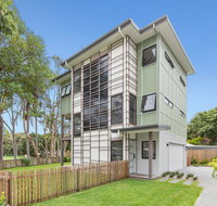 Boutique Villa on Boomerang - Yamba Accommodation
