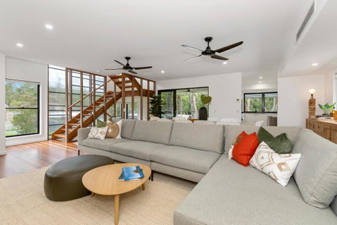 Boutique Villa On Boomerang - Yamba Accommodation 2