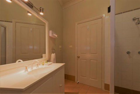 Bowen Inn Motel - Yamba Accommodation 1