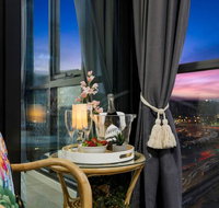 Braddon Penthouse Top Location Netflix WiFi Views - Yamba Accommodation