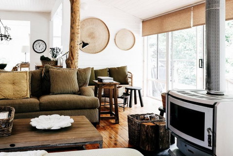 Braebrook - Stunning Farm House! - Yamba Accommodation 0