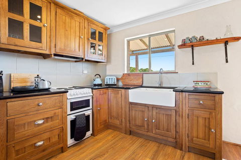 Braeside Cabin Four - Ziera - Yamba Accommodation 2