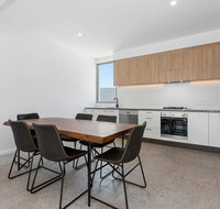BRAND NEW OCEAN AVENUE TOWNHOUSE - Yamba Accommodation