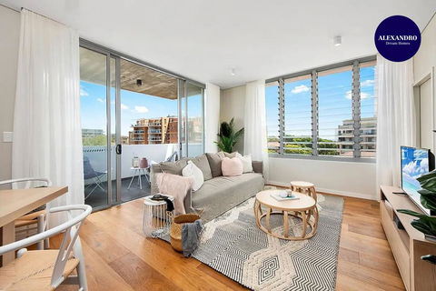 BRAND NEW- Premium Bondi Beach Escape - Yamba Accommodation 2
