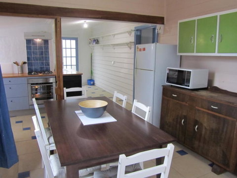Breakaway Cottage - Yamba Accommodation 1