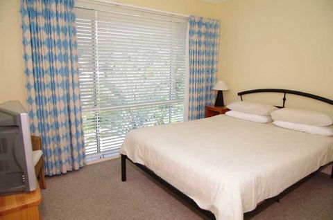 Breakers 1, 13 East Street - Yamba Accommodation 2
