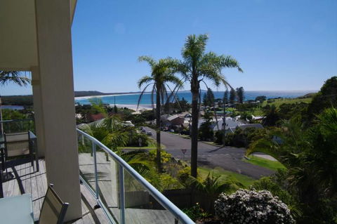 Breakers 2, 13 East Street - Yamba Accommodation 3