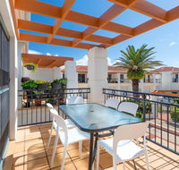 Breakers Block 3 - Unit 2 - Pool in complex - across the road from the beach - Yamba Accommodation
