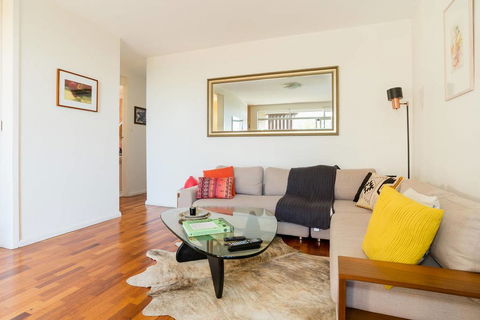 Bright And Spacious Apartment Near Bronte Beach - Yamba Accommodation 1