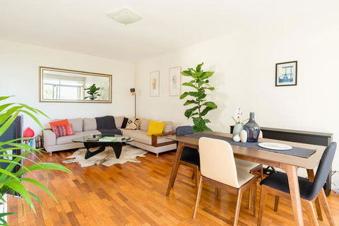 Bright And Spacious Apartment Near Bronte Beach - Yamba Accommodation 0