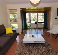 Bright Highland Valley Cottages - Yamba Accommodation