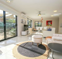 Bright Uptown - Yamba Accommodation