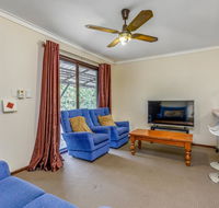 Bright Neat  Convenient House - Yamba Accommodation