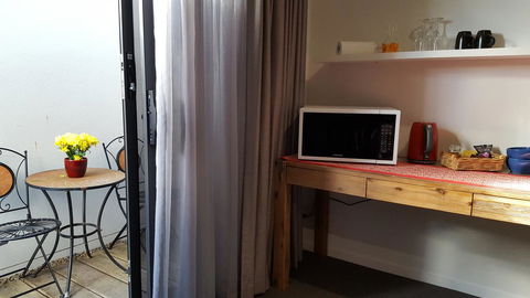Brightwater Room For Rent On The Sunshine Coast - Yamba Accommodation 0