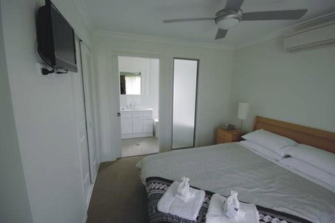 Broke Village Hideaway - Yamba Accommodation 1