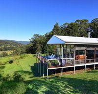 Budderoo - Unique with 270 degree views - Yamba Accommodation