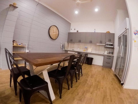 Bunk Inn Hostel - Yamba Accommodation 3