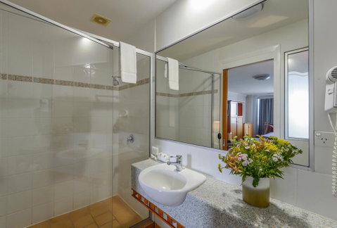 Burnett Riverside Hotel - Yamba Accommodation 2