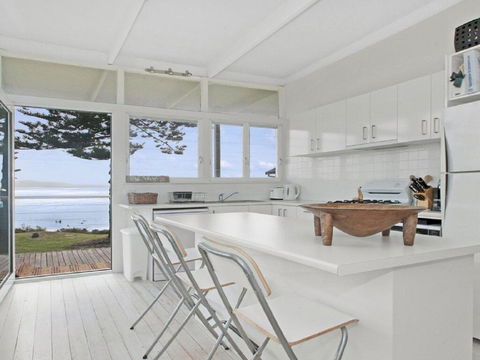 By The Sea - SPECIAL OFFER 3 FOR 2 - Yamba Accommodation 1