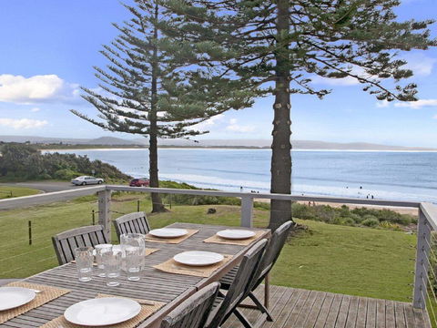 By The Sea - SPECIAL OFFER 3 FOR 2 - Yamba Accommodation 0