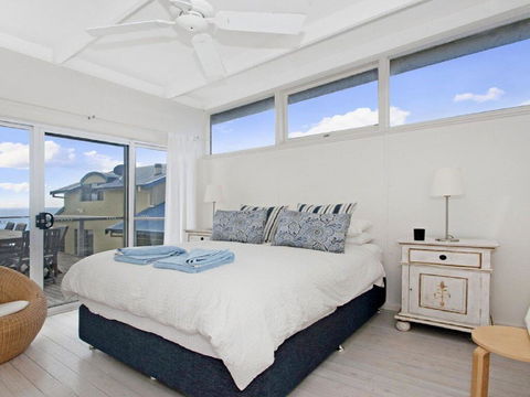By The Sea - SPECIAL OFFER 3 FOR 2 - Yamba Accommodation 2