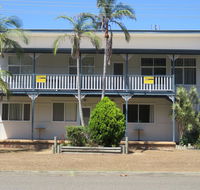 Cabenay 3 - VIEWS ACROSS THE PARK - Yamba Accommodation