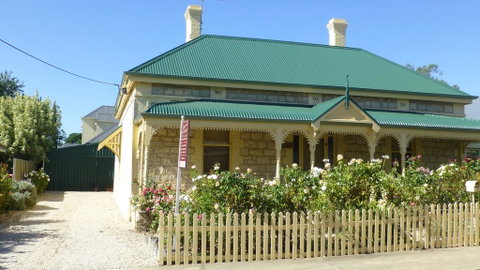 Cabernet Cottage - Yamba Accommodation 2