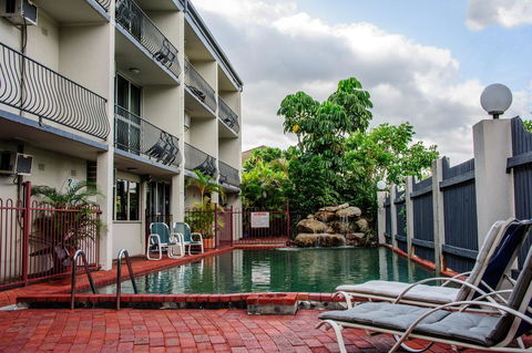 Cairns Holiday Lodge - Yamba Accommodation 2